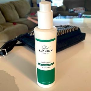 MONAT Modern Nature Skin Kushion Body Lotion Brand New Never Used